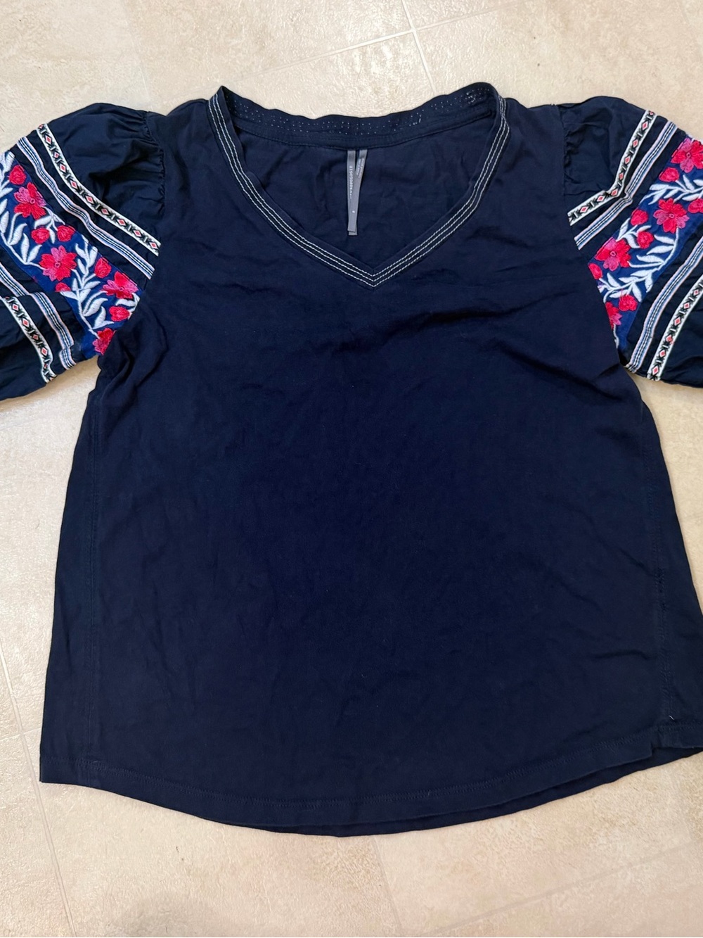 Anthropologie Navy Embroidered Floral Fringe Sleeve Top Size Small
